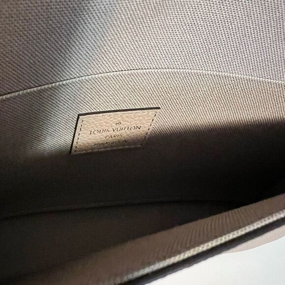 ❤️1950❤️ Louis Vuitton Felicie Pochette in Dove Cream Tourterelle - Picture 12 of 12